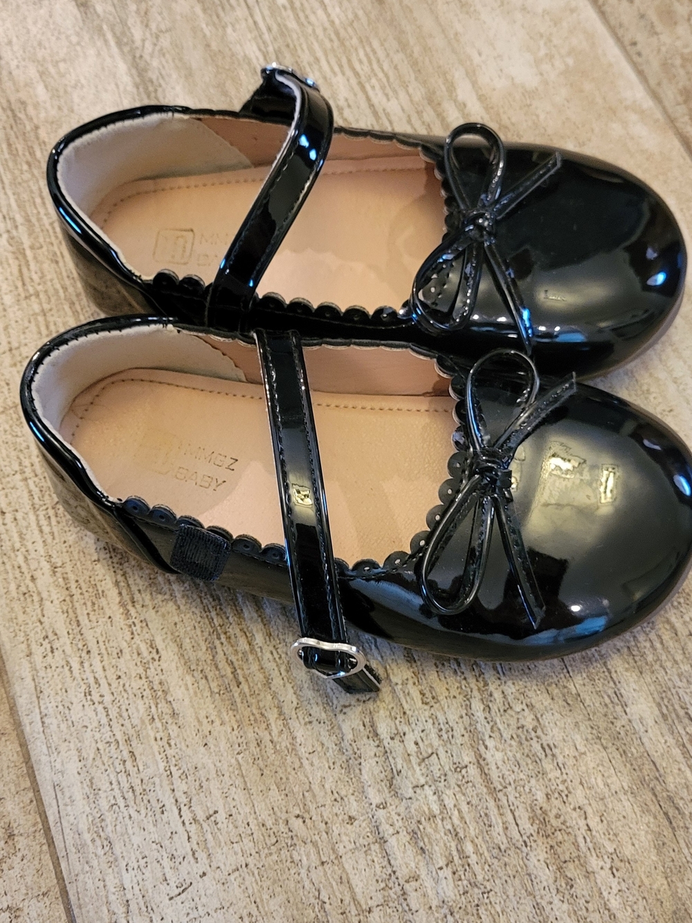 Classic Black Patent Mary Jane Kids Shoes Size 10 toddler / 28